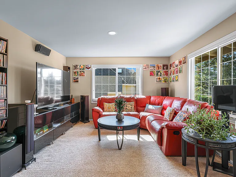 3371 212th Ct SE — Photo 16