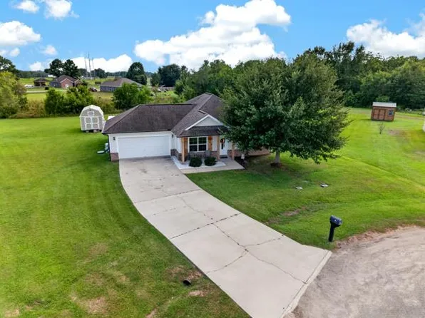 3 Elk Ct, Picayune, MS 39466