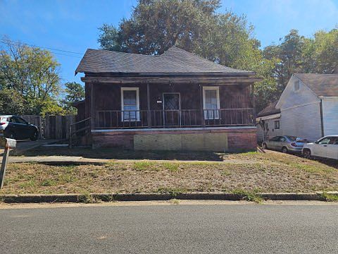 1st image of 215 19th St S