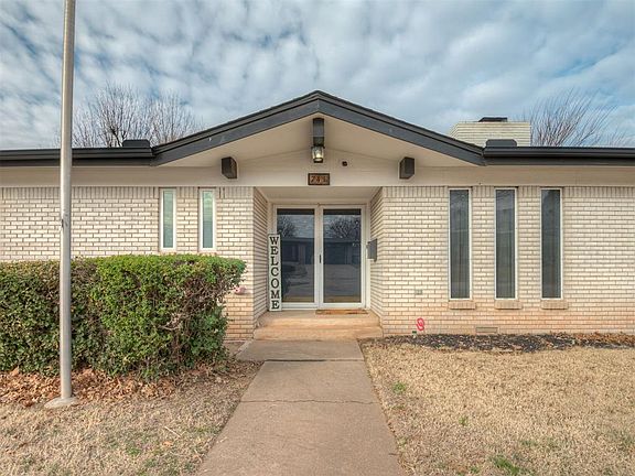 4th image of 741 Kingston Dr