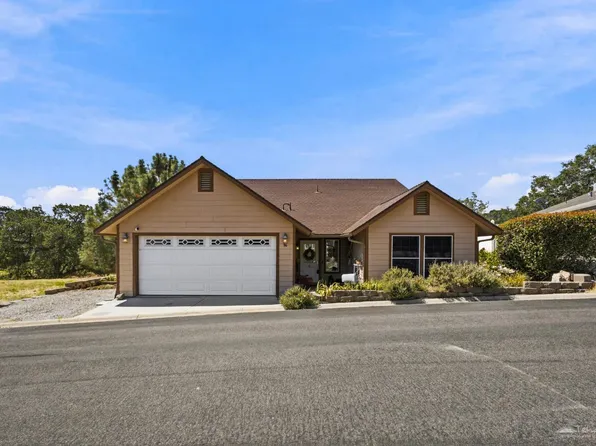 21276 White Pine Dr Spc 96, Tehachapi, CA 93561