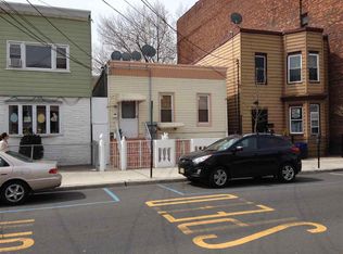 717 8th St, Union City, NJ 07087