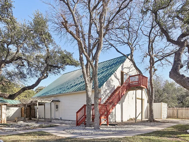 294 Logan Ranch Rd — Photo 5