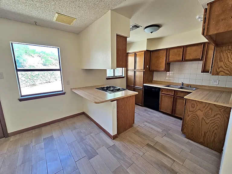 3219 Mountain Ridge Dr — Photo 6