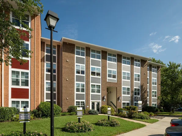 The Elms at Old Mill