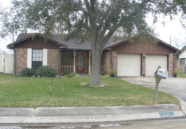 1st image of 213 Silverbell Cir