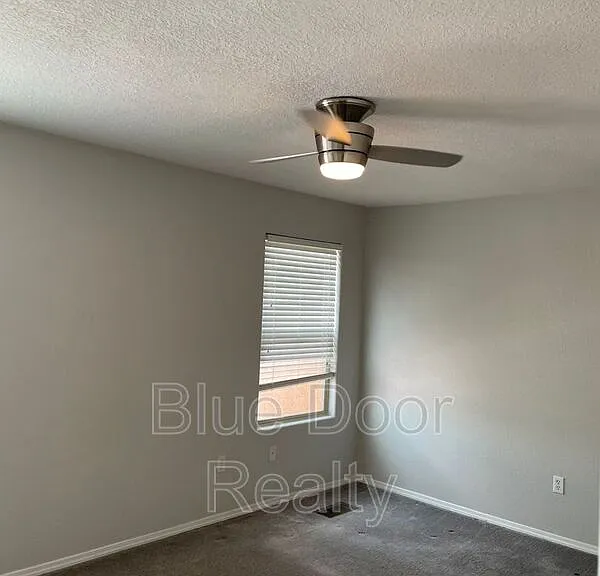 1813 Cortina Loop SE — Photo 12