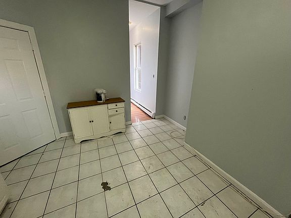 5th image of 42-09 Broadway #2L