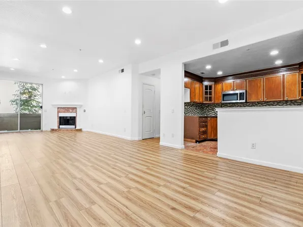 16940 Chatsworth St Unit 208, Granada Hills, CA 91344