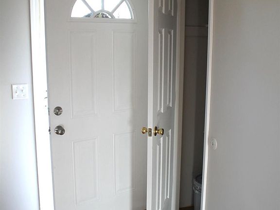 5th image of 148 Southdale Dr