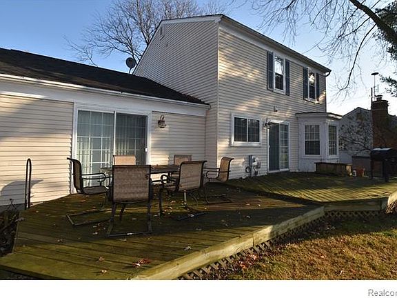 3rd image of 5717 King James Ln