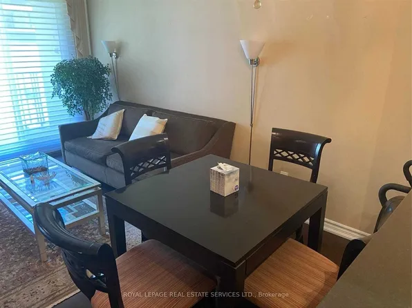 4200 Bathurst St #409, Toronto, ON M3H 6C7