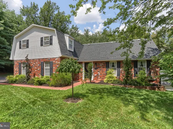 357 Laurie Ave, Hummelstown, PA 17036