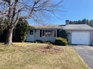 3223 W Reeve Dr W, Bethlehem, PA 18020
