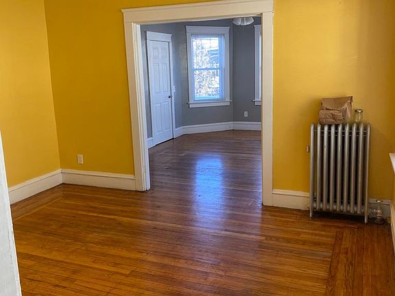 4th image of 44 Woodman St Floor 2