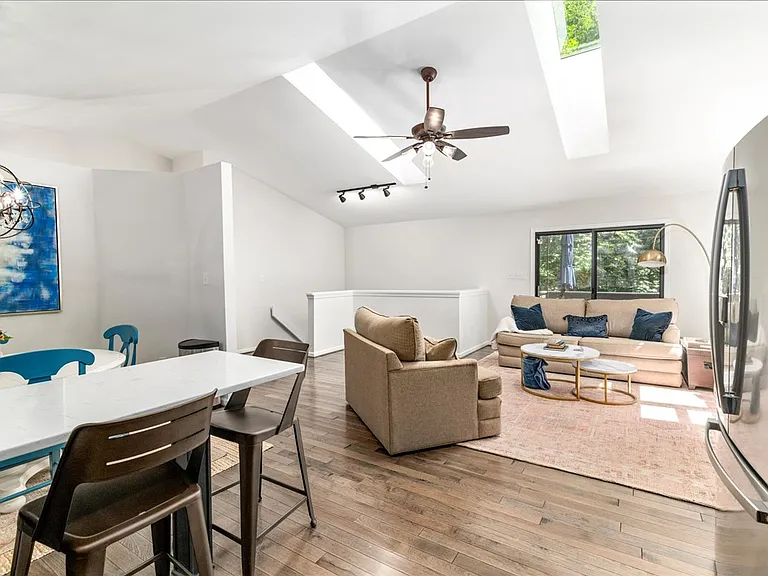 244 Ridgeway Dr #B — Photo 3