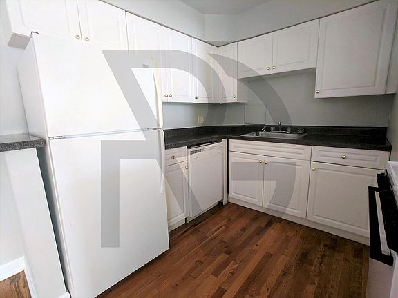4th image of 1446 N Dearborn St #Two