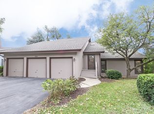 1901 Hillside Ln, Lisle, IL