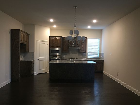 5th image of 2039 Silent Shore St