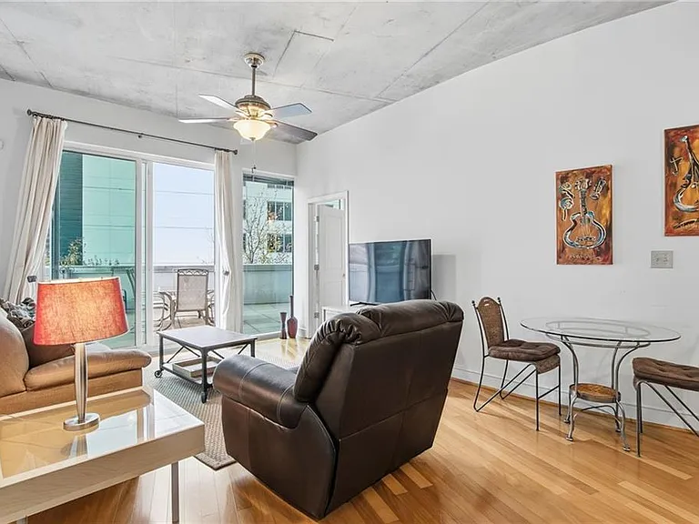 44 Peachtree Pl NW #424 — Photo 11