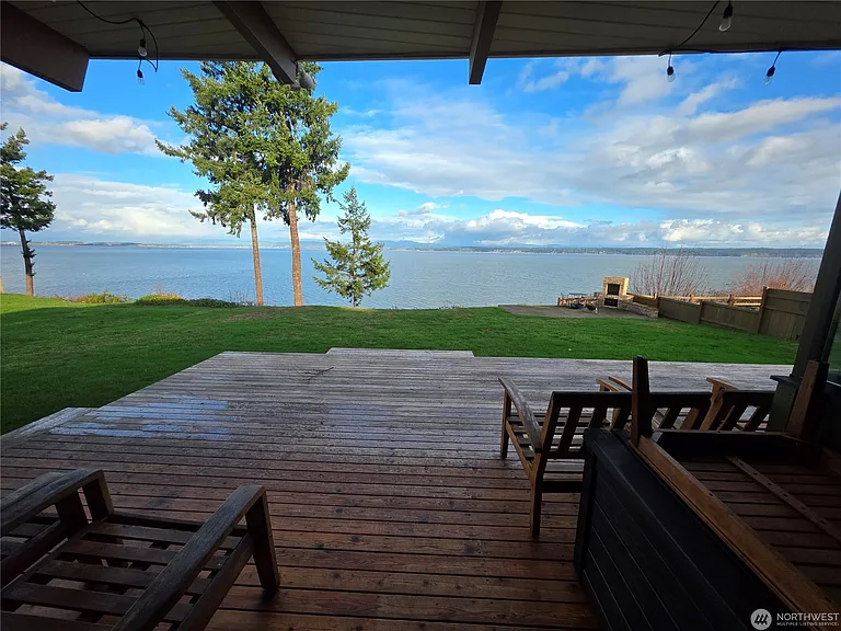 1577 Country Club Dr — Photo 31