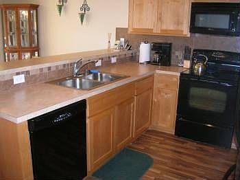 3rd image of 7415 NE 55th St