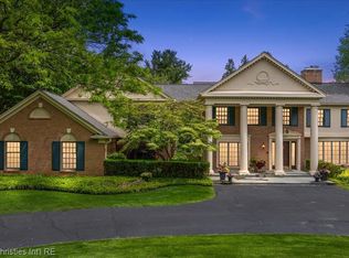 328 Barden Rd, Bloomfield Hills, MI 48304