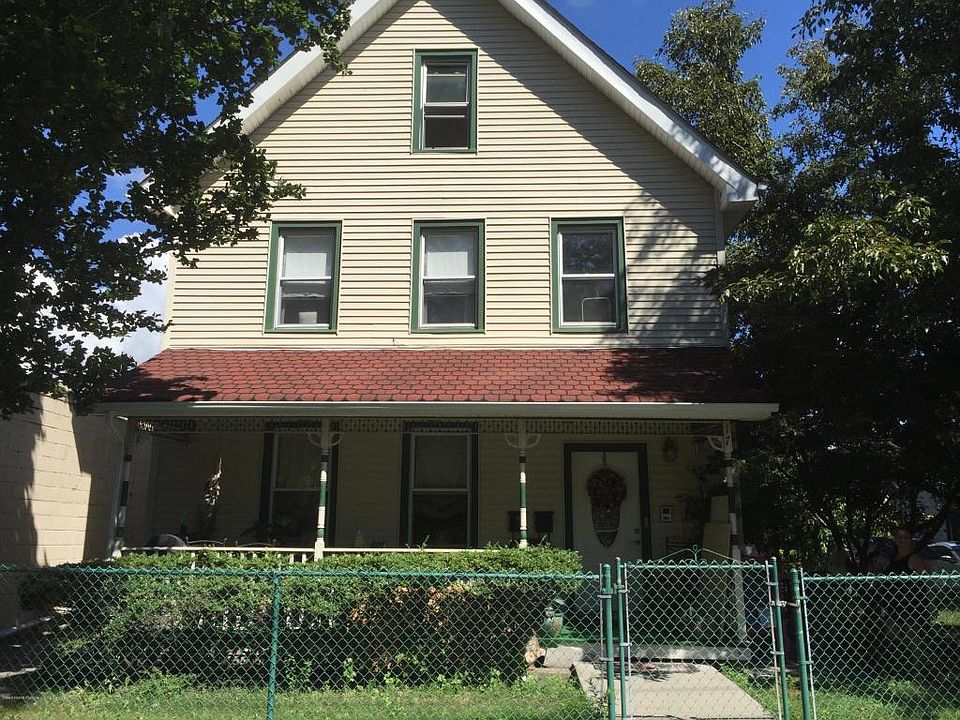 1st image of 17 Crist St