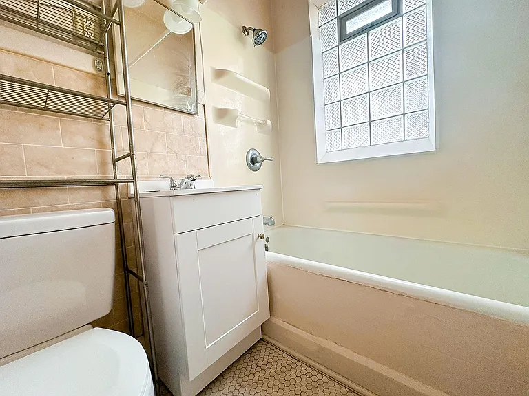 5819 E Washington St #10 — Photo 7