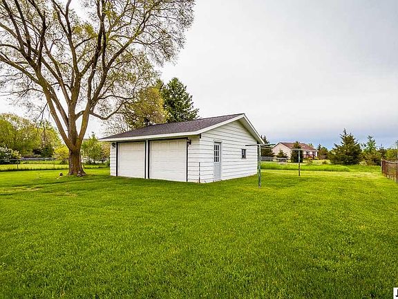 5th image of 287 Somerset Dr