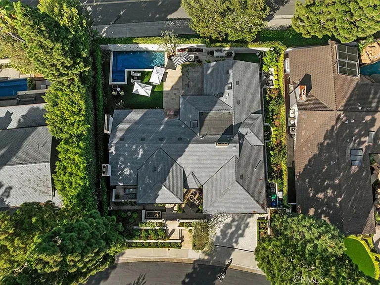 4 Winged Foot Ln — Photo 31