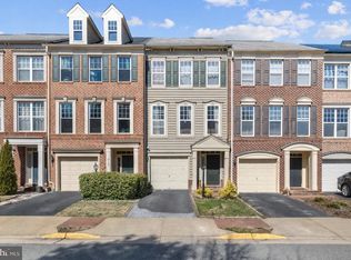 8135 Dove Cottage Ct, Lorton, VA 22079
