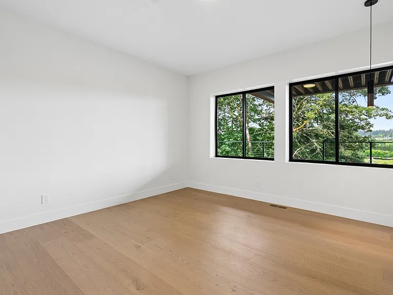 985 SE Rimrock Ln — Photo 31