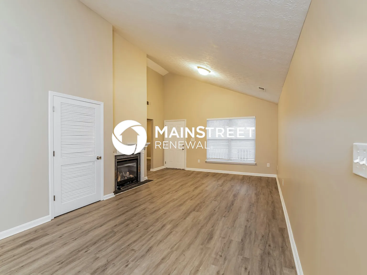 7924 Grandmeadow Ln — Photo 4