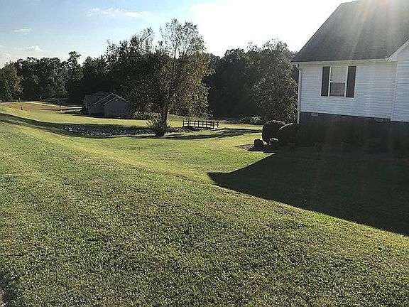 3rd image of 122 Banks Highland Dr