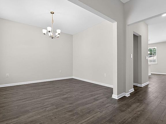 5th image of 453 Bellevue Ave