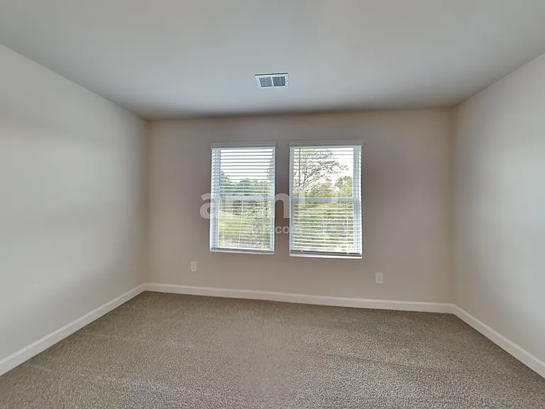 303 Granby Trl — Photo 10