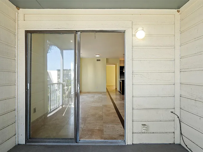 4001 Nasa Pkwy #213 — Photo 19