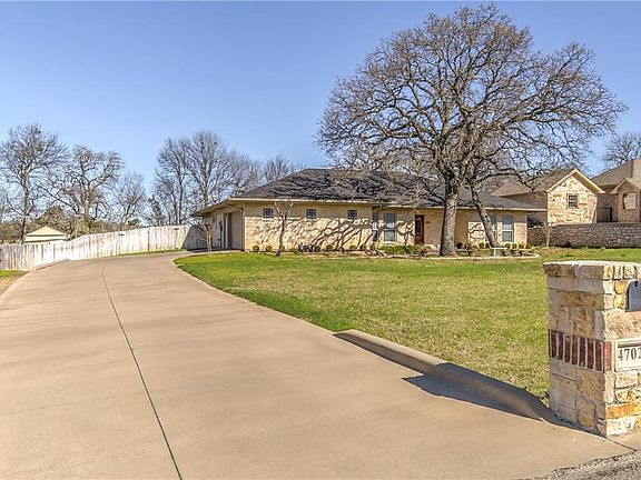 3rd image of 4702 Stoney Creek Ct