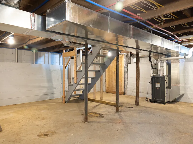 639 Landis Ave — Photo 40