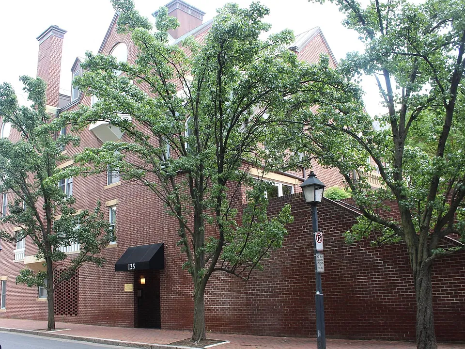 125 N Lee St #DH405