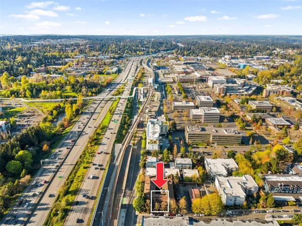 9512 1st Avenue NE #203, Seattle, WA 98115