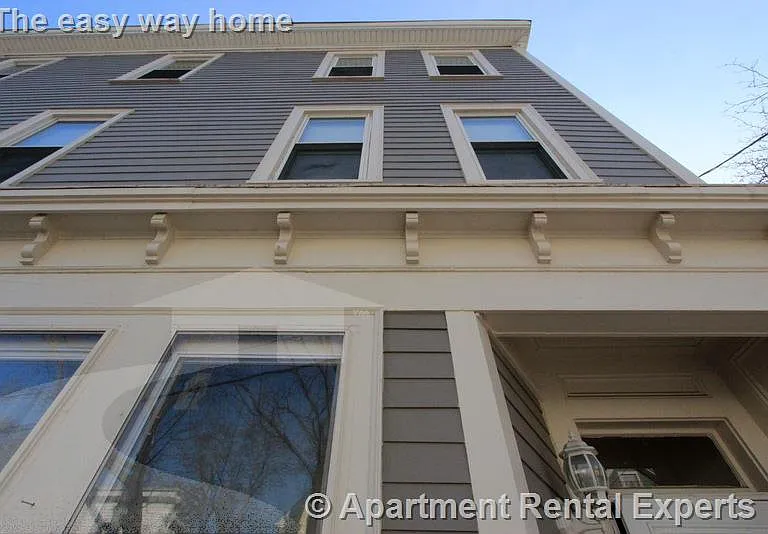 79 Kinnaird St — Photo 10