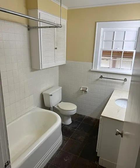 101 E Midland St — Photo 23