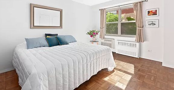 4th image of 2 Charlton St APT 5B