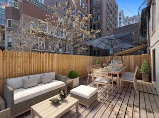 10 Gramercy Park S APT 4R, New York, NY 10003