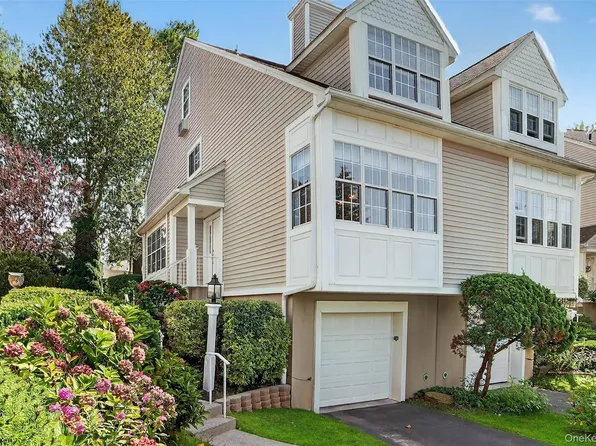 35 Roundtop Road, Yonkers, NY 10710