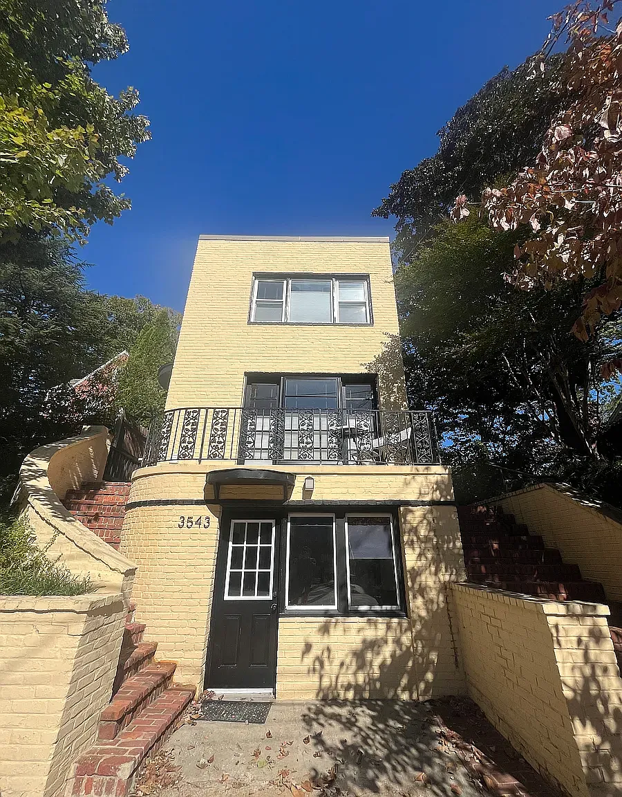 3 bed, 2000 sqft, $5,900 — Photo 1