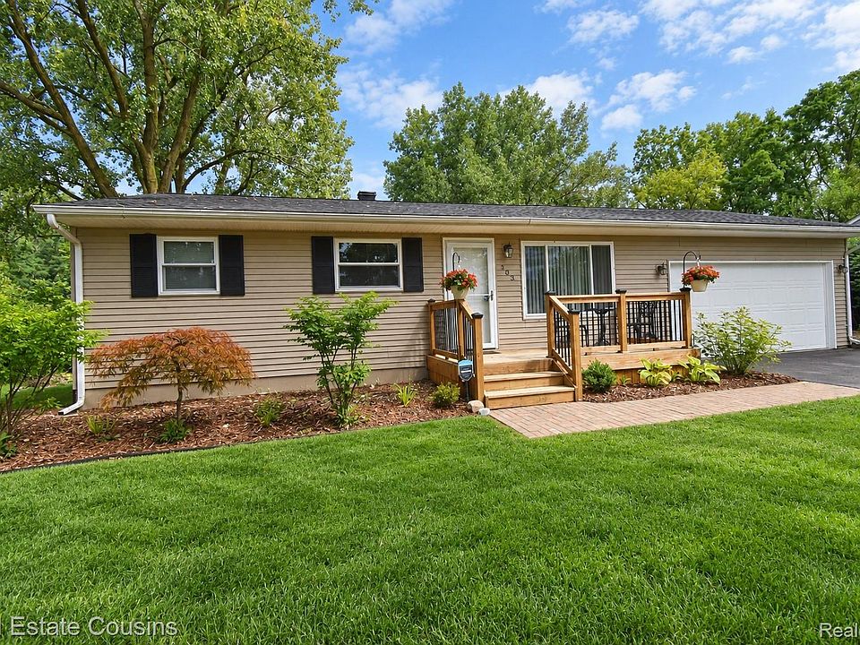 1st image of 303 Park Ln