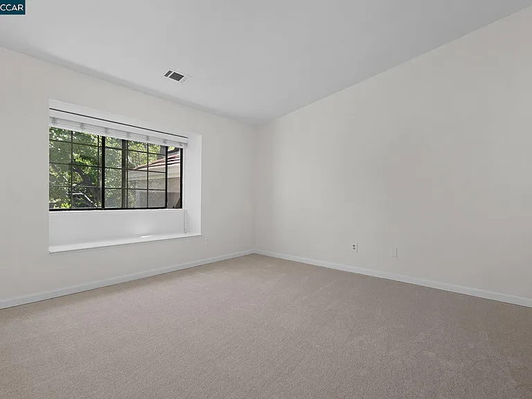 5012 Lakeview Dr #201 — Photo 18